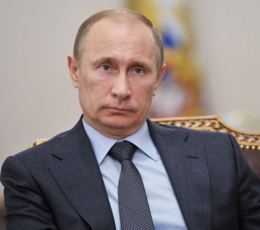 Putindən yeni QAYDA: Miqrantlar Rusiyaya yalnız xarici pasportla buraxılacaq 