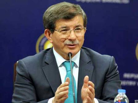 Əhməd Davudoğlu: “Ermənistanla sərhədi açmaq üçün hazırlıq görürük”
