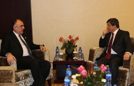 Elmar Məmmədyarov Əhməd Davutoğlu ilə görüşüb