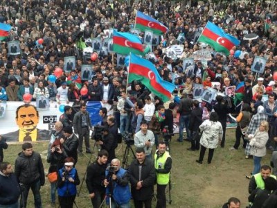 Milli Şura bahalaşma əleyhinə mitinq qərarı verdi