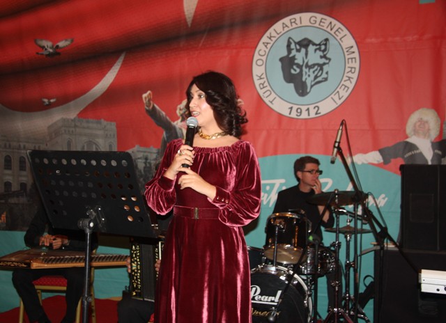 Azərin Türkiyədə konsert verdi - FOTO