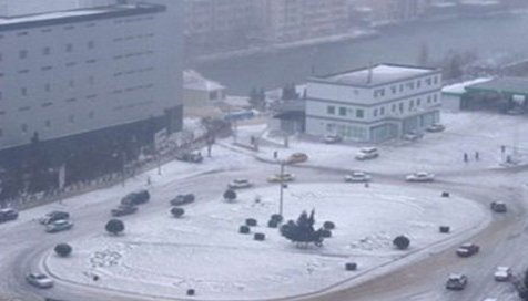 Bakıya ilk qar yağır - Yol polisi xəbərdarlıq edib
