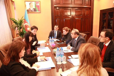 QHT Şurasında Yaponiya səfirliyinin departament rəhbəri ilə görüş olub