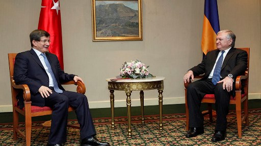 Əhməd Davutoğlu Edvard Nalbandyanla nədən danışıb?