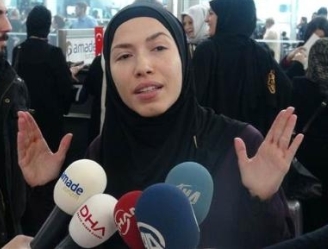 Dörd sənətçi ümrə ziyarətinə getdi – FOTO