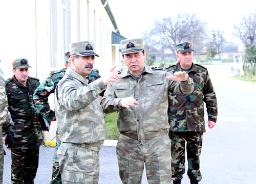 General Sadıkov Azərbaycanın cəbhə bölgəsindəki hərbi hissələrini yoxlayır