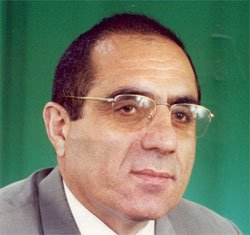 Politoloq: “AKP türk sözü desə, elə bil dili quruyar” 