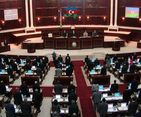 Hansı deputatların yaz sessiyası üçün təklifləri var? - “Yanacaq bahalaşdısa, əlavə tədbirlər görülməlidir”