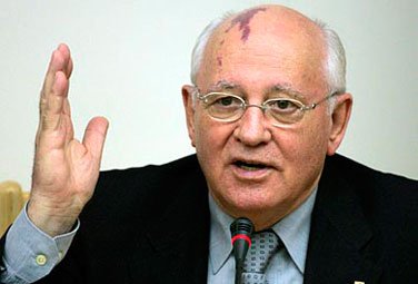 Qorbaçov Putin və Obamaya müraciət etdi