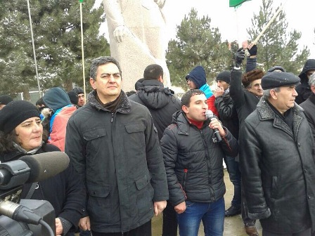 Milli Şura Novxanıda Rəsulzadənin abidəsini ziyarət edib-FOTOLAR