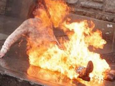 Bakıda sevgilisinə görə özünü yandıran qız öldü
