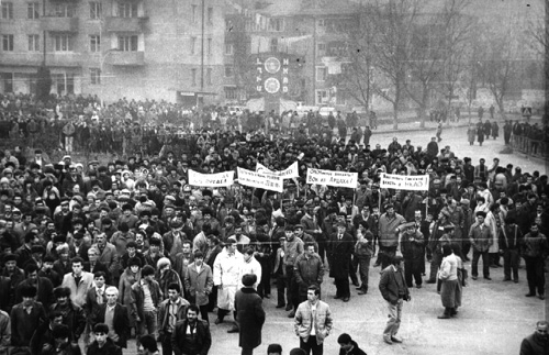13 Fevral - Xankəndi şəhərində mitinqlərin başlandığı gün -TARİX