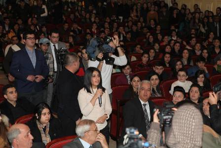 Abel Məhərrəmov: “Universiteti hər dəli, ağılsız tələbə qarışdıra bilməz”