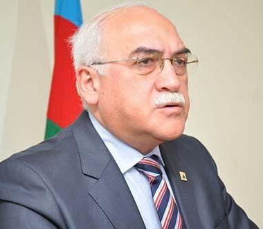 İsa Qəmbər: “O qiymətlə mənə hüquq fakültəsini təklif etdilər, amma tarixi seçdim”