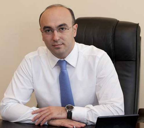 Elnur Aslanov nurçulardan danışdı 