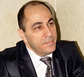 Adil Qeybulla Qubad İbadoğlunu başqanlığa daha güclü namizəd sayır