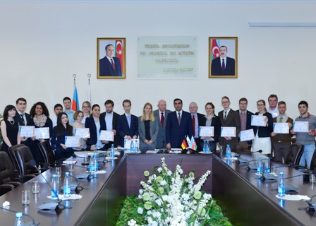 Bakı Ali  Neft Məktəbində alman mühəndislərə sertifikatlar verilib