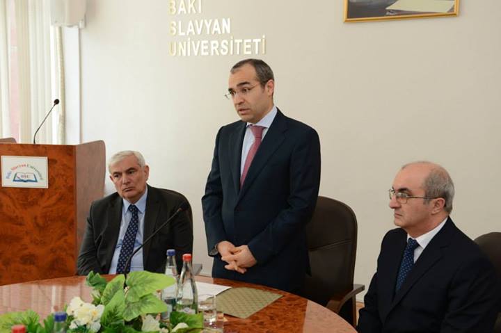 Slavyan Universitetində yeni rektorun təqdimatına Kamal Abdulla da qatıldı