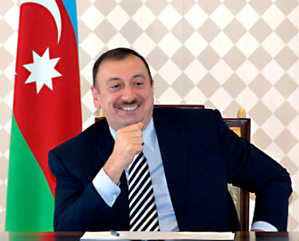 İlham Əliyev Twitter-də 3000 status YAZIB  