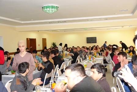 Nazirlik sağlamlıq imkanları məhdud gənclər üçün bayram tədbiri keçirib