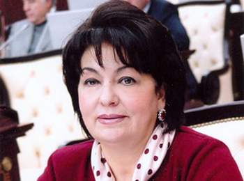 Rəbiyyət Aslanova oğlunun Prezident Administrasiyasından çıxarılmasından danışdı
