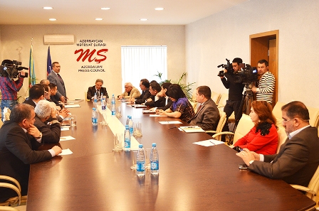 Mətbuat Şurası qəzet yayımına dair təklifləri prezidentə təqdim edib - FOTO