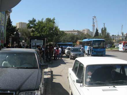 Hacıbala Abutalıbovdan Bakıdakı qeyri-qanuni duracaqlarla bağlı SƏRƏNCAM
