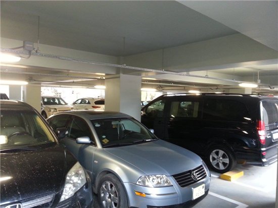 İqtisadçı Bakıdakı avtoparkinqlərində qiymətləri ucuzlaşdırmağa çağırdı