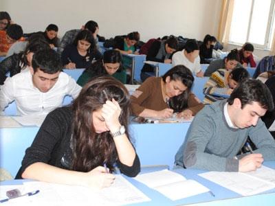Magistraturaya qəbul olmaq istəyən jurnalistlər bu gün qabiliyyət imtahanı verirlər