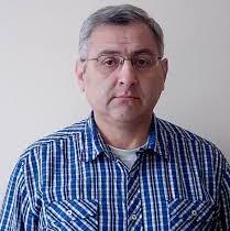 Tanrı kimi dəstəkləyir?