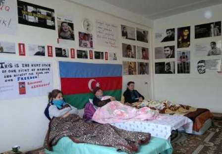 Nidaçıların valideynləri aclıq aksiyasını dayandırdılar 
