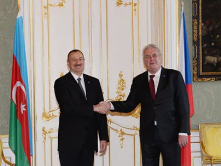 İlham Əliyev Çexiya Prezidenti ilə görüşüb