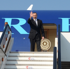 İlham Əliyevin Praqa səfəri başa çatıb