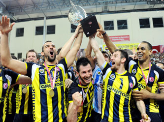 "Fənərbaxça" Türkiyə çempionu oldu