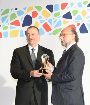 İlham Əliyev:"İqtisadi çətinliklərimiz geridə qalıb"