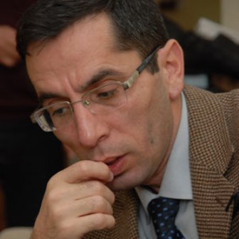 Qulu Ağsəs ilk “Ulduz”unu təhvil verdi