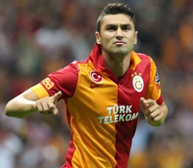 Burak Yılmazın müqaviləsi uzadıldı