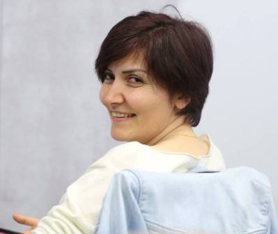TRT azərbaycanlı jurnalist Könül Şamilqızını Ukraynaya göndərir