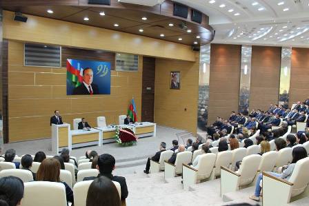 Elman Mehdiyev:” Dövlət quruculuğunun başlıca elementi sosial rifahdır”          