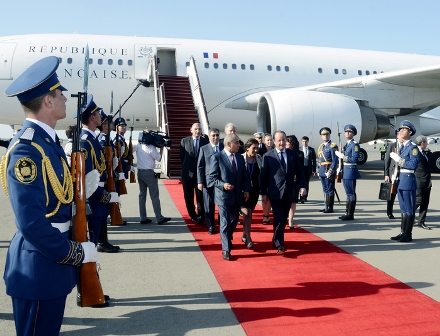 Fransa Prezidenti Azərbaycanda rəsmi səfərdədir