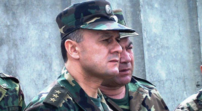 Ermənistan müdafiə naziri Azərbaycanla sərhəddə gəlib