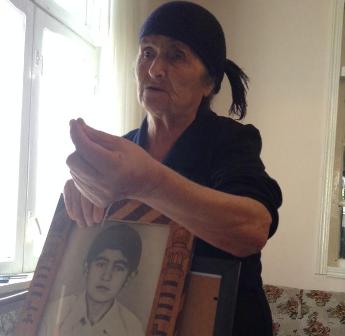 “24 ildir türmə oğlumu yeyir” - Ömürlük məhbusun 80 yaşlı anası - SÖHBƏT 