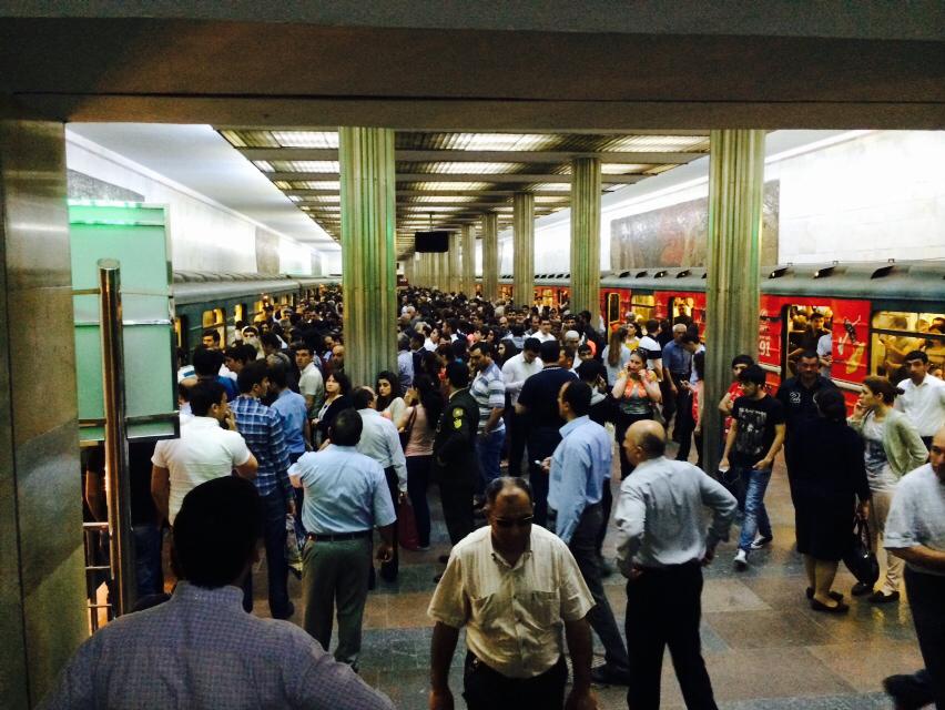 Metrodakı qəzanın səbəbi açıqlandı