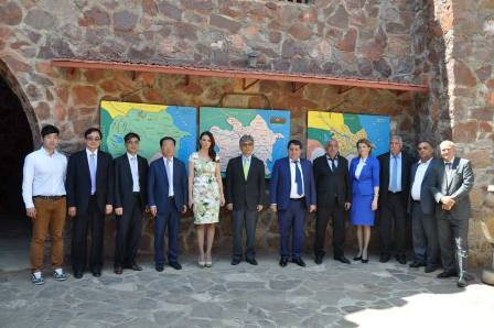  Deputat Koreya səfiri ilə ön cəbhəyə gedib - FOTO