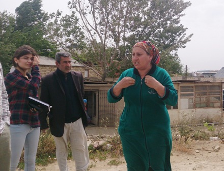 Metropoliten və məhkəmə qərarına etiraz: “Burdan köçən deyilik!” - İNSİDENT YERİNDƏN FOTOLAR