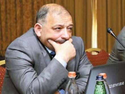 Həbsdə olan jurnalist Rauf Mirqədirovun atası vəfat etdi 