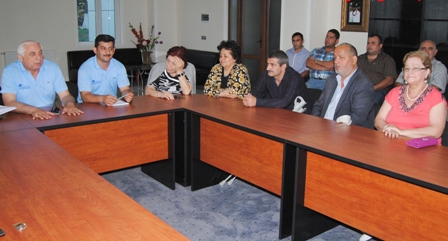 Hadi Rəcəbli:”Sosial durumu çətin olan insanlara  diqqət artırılmalıdır” - FOTO