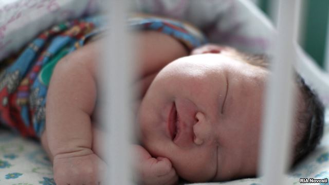 BMT Fondu: Ermənistanda uşaq doğumu iki dəfə AZALIB - STATİSTİKA