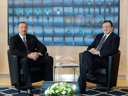İlham Əliyev Manuel Barrozu ilə görüşüb