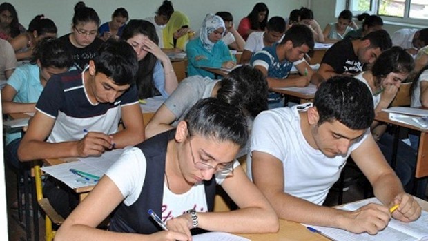 Sabah 40000-ə dən çox şagird buraxılış imtahanı verəcək